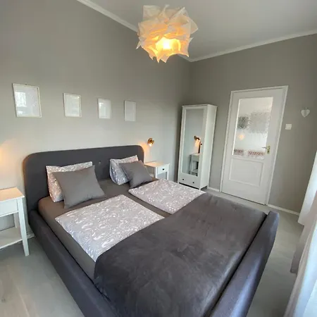 Vazsonyi Vendeghaz 3* Balatonfured